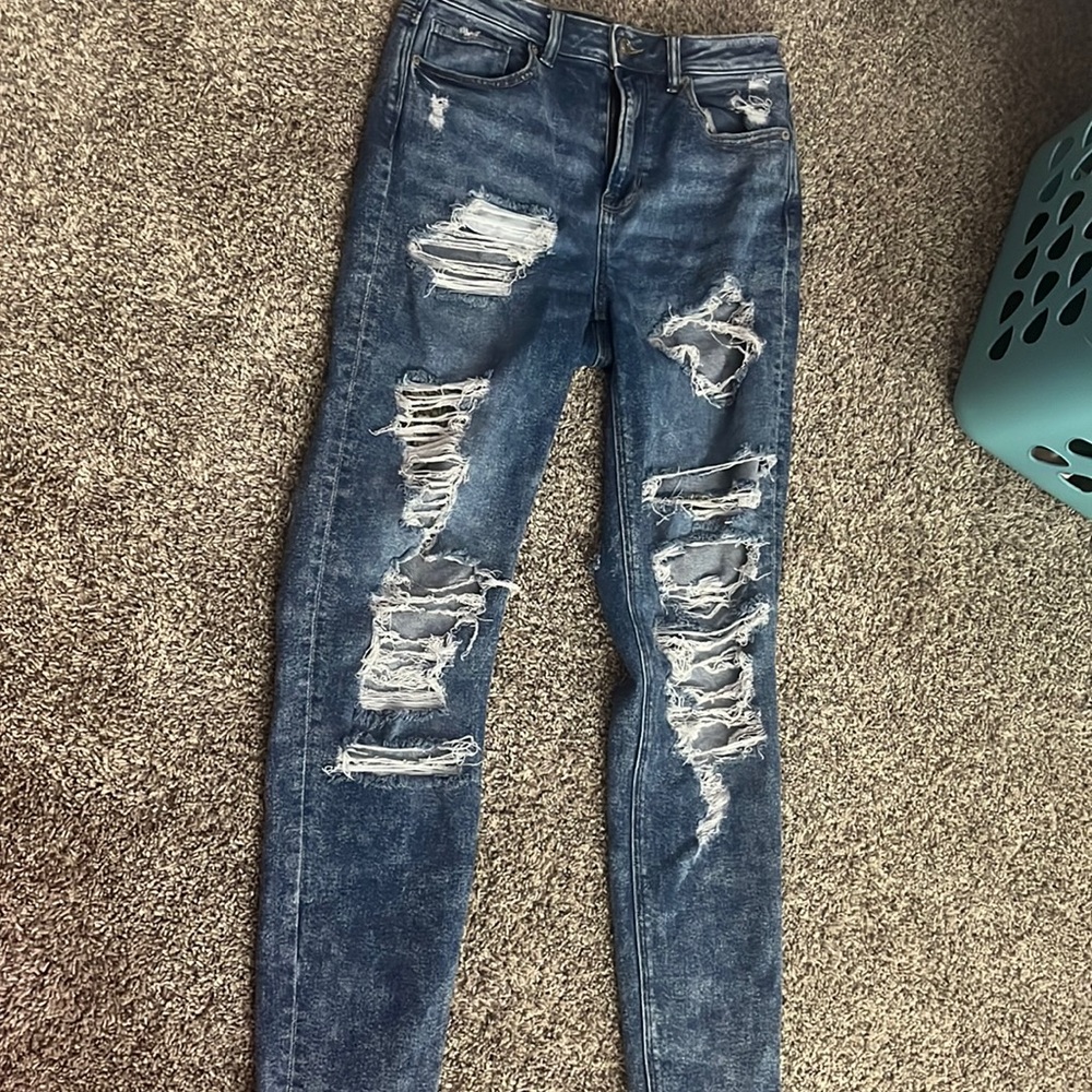 American eagle mom jeans